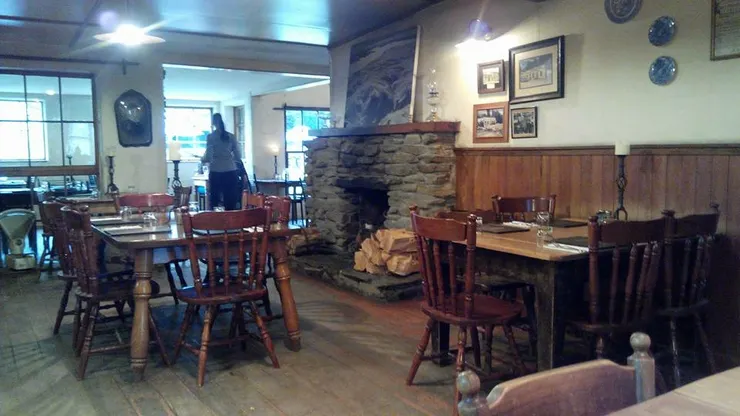 卡德羅納旅館餐廳