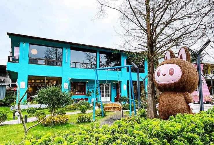 宜蘭新景點2026│巨型Labubu拉布布空降宜蘭梅花湖【大魔遇見熊】