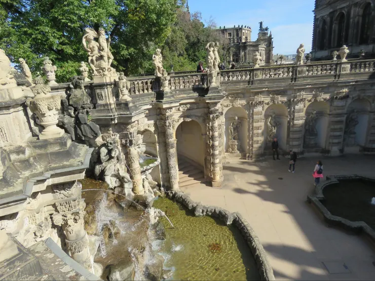 茲溫格宮的噴水池