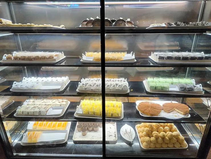 甜點蛋糕櫃種類超多
