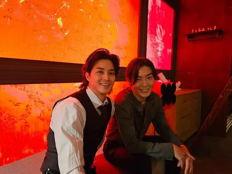 帥到翻天的殺人魔二人組,Photo from 金智勳//INSTAGRAM