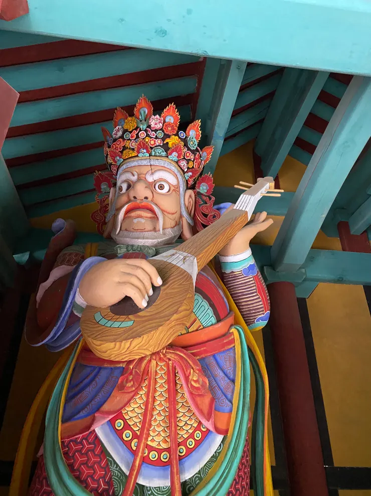 沒有真弦的天王，佛法存於心