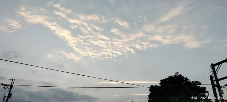  (圖:鄉村的天空,自拍攝)