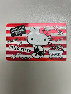 所以說，卡片並沒有不見，只是被放到自己看不到的地方罷了。不過，即使是這樣的小事，還是得要好好的感恩才是。卡片沒有遺失，受到影響的心情也就這樣恢復了，不會再一直責怪自己不小心。既然是好事，就值得被放大對待，用來增加自己相信宇宙的安排，就是最好的安排那樣。