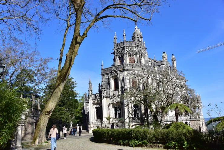 雷家萊拉大宅,光是這裡就足以成為一個景點了。