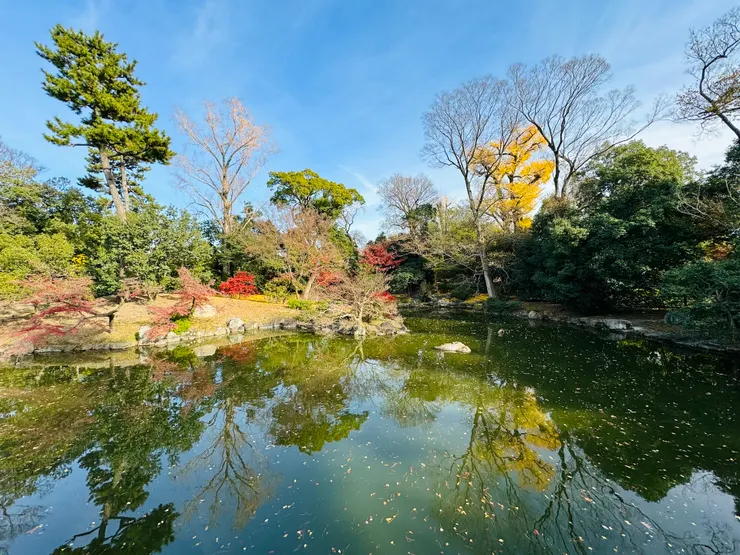 京都御苑內的嚴島神社